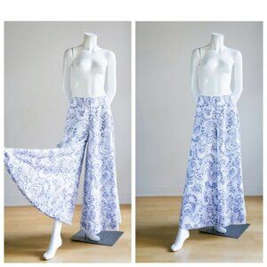 70s White Blue Paisley Print Super Wide Pants